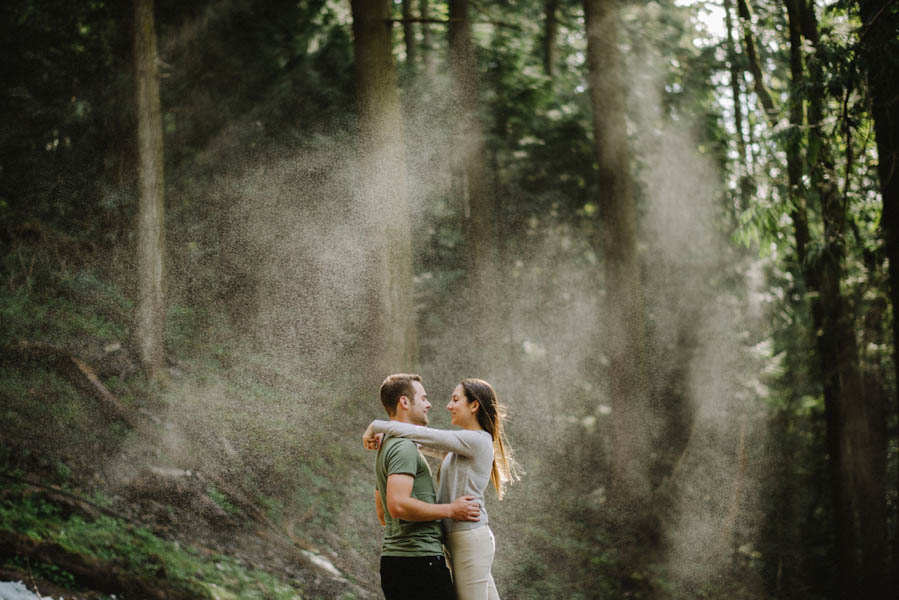 the-views-are-unreal-in-this-breathtaking-bridal-veil-falls-engagement-shoot-13