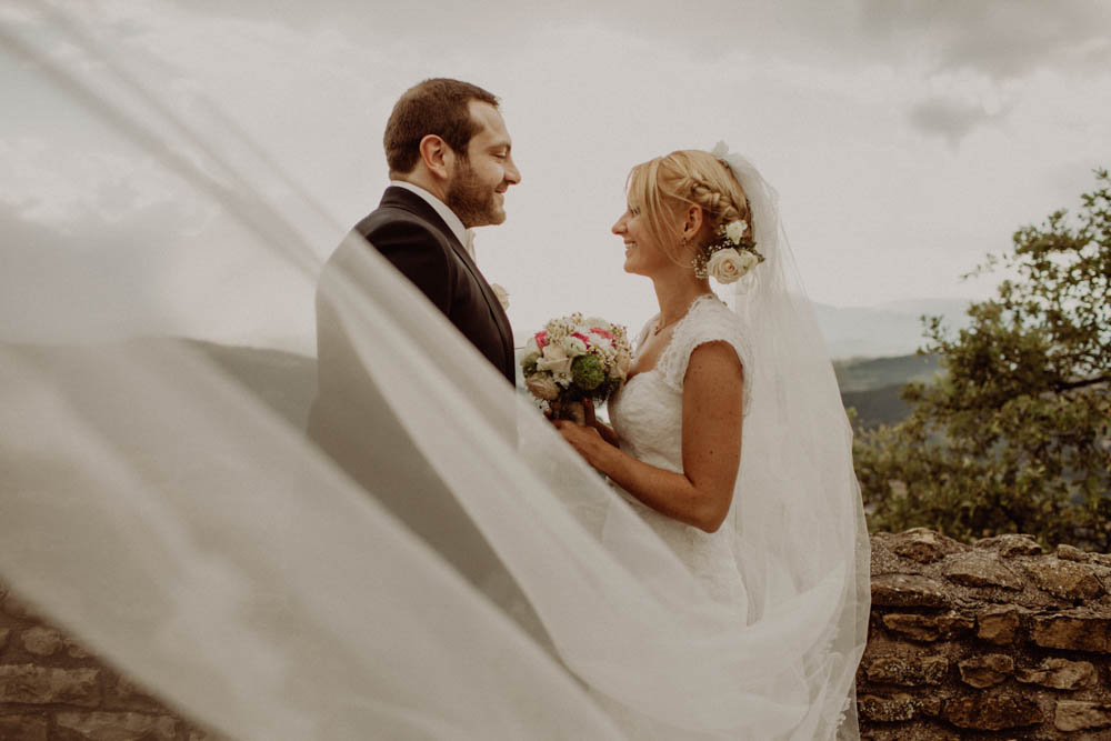 Pink and Green Wedding in the Italian Countryside | Junebug Weddings
