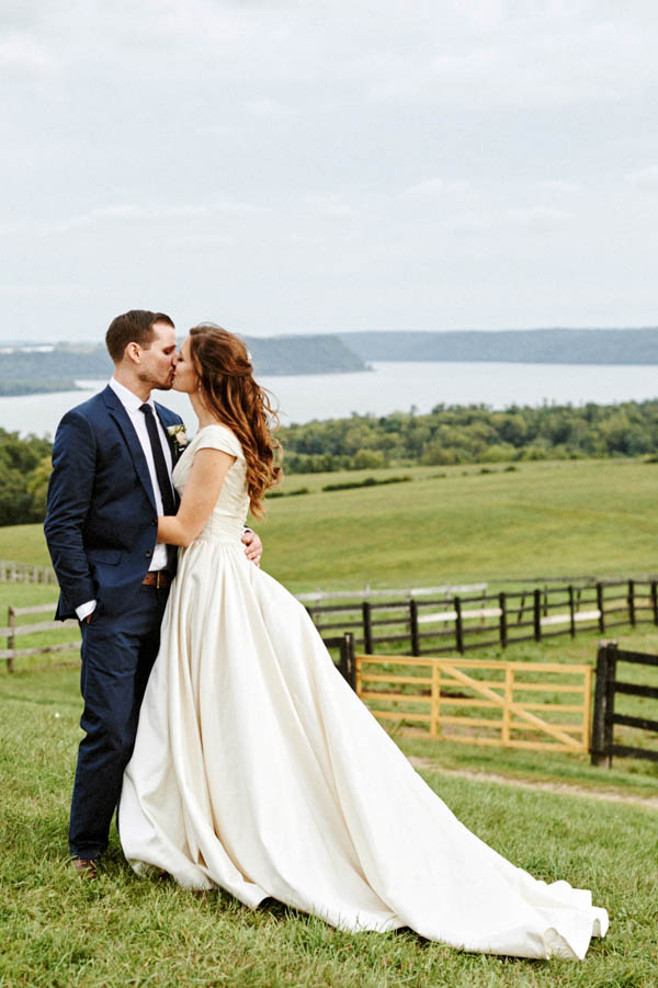 Stunningly-Thoughtful-Lauxmont-Farms-Wedding-Pennsylvania-34