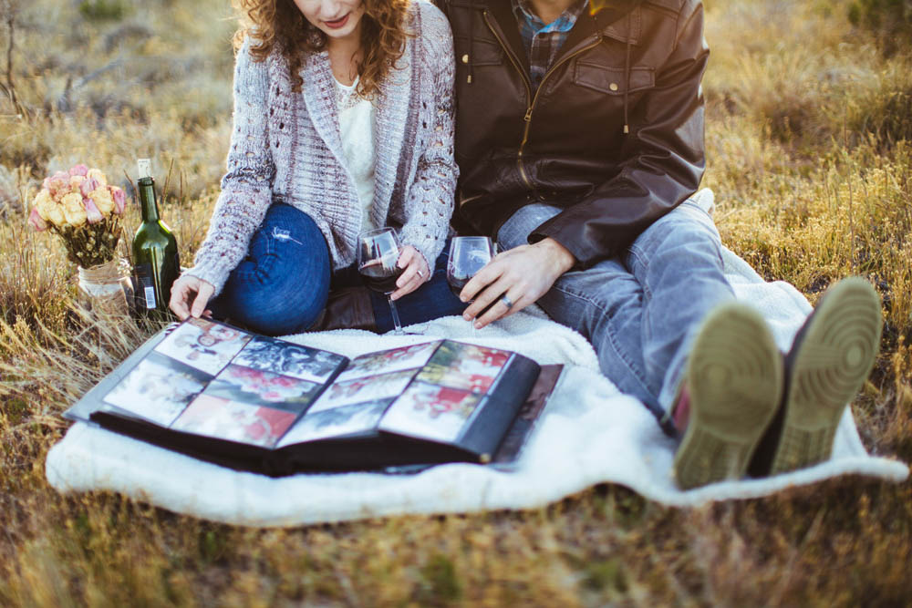 Sentimental-Anniversary-Session-in-Lava-Beds-National-Park-Chutikorn-Photography (10 of 27)