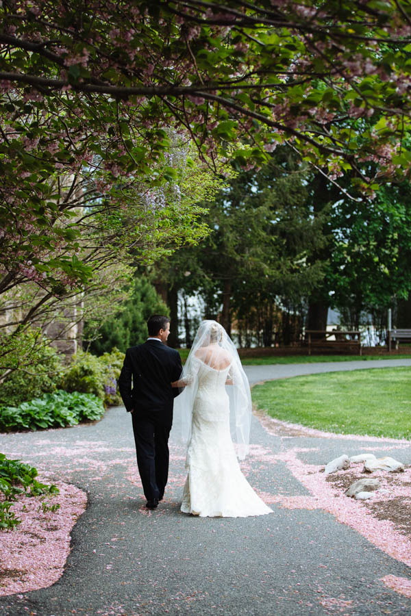 romantic country club wedding couple's portrait, photo by Clay Austin Photography | via junebugweddings.com romantic country club wedding couple's portrait, photo by Clay Austin Photography | via junebugweddings.com