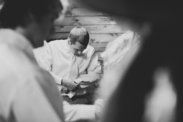 sunny rustic barn wedding in Michigan with photos by Dan Stewart | via junebugweddings.com sunny rustic barn wedding in Michigan with photos by Dan Stewart | via junebugweddings.com