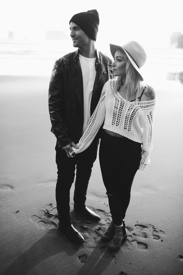 stylish-engagement-photos-on-second-beach-12