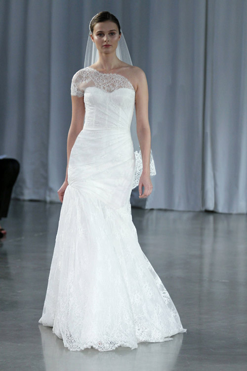 Monique Lhuillier wedding dress from her Fall 2013 bridal collection runway show | via junebugweddings.com Monique Lhuillier wedding dress from her Fall 2013 bridal collection runway show | via junebugweddings.com