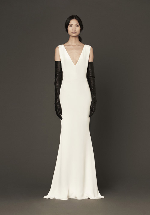 black and white wedding dress by Vera Wang - spring 2014 bridal collection | via junebugweddings.com black and white wedding dress by Vera Wang - spring 2014 bridal collection | via junebugweddings.com