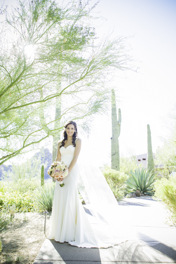 colorful desert wedding at Four Seasons in Scottsdale, Arizona - photo by Erica Velasco Photographer | via junebugweddings.com colorful desert wedding at Four Seasons in Scottsdale, Arizona - photo by Erica Velasco Photographer | via junebugweddings.com