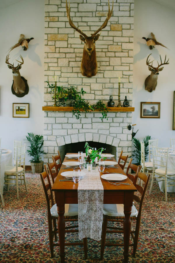 french-meets-texan-wedding-at-justines-secret-house-31
