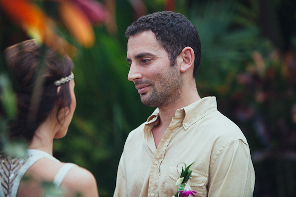 tropical elopement in Costa Rica, photo by Costa Vida Photography | via junebugweddings.com tropical elopement in Costa Rica, photo by Costa Vida Photography | via junebugweddings.com