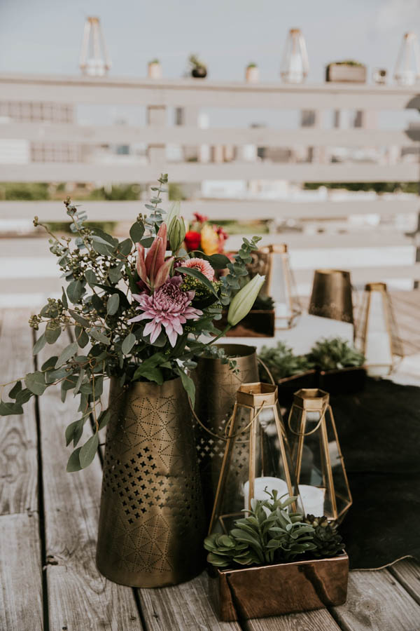 modern-rooftop-proposal-overlooking-the-atlanta-skyline-15