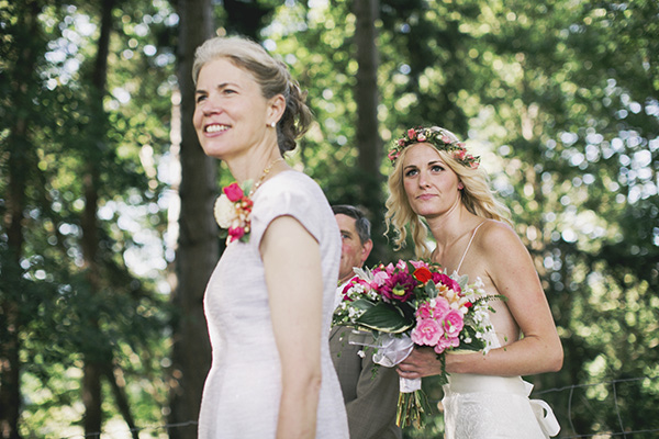 rustic wedding at Woodstock Farm in Bellingham, Washington, photos by Michel M. Waite Photography | via junebugweddings.com rustic wedding at Woodstock Farm in Bellingham, Washington, photos by Michel M. Waite Photography | via junebugweddings.com
