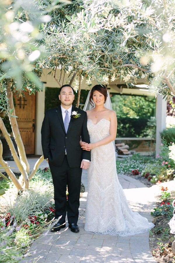 picturesque vineyard wedding in San Jose with photos by Jinda Photography | via junebugweddings.com picturesque vineyard wedding in San Jose with photos by Jinda Photography | via junebugweddings.com
