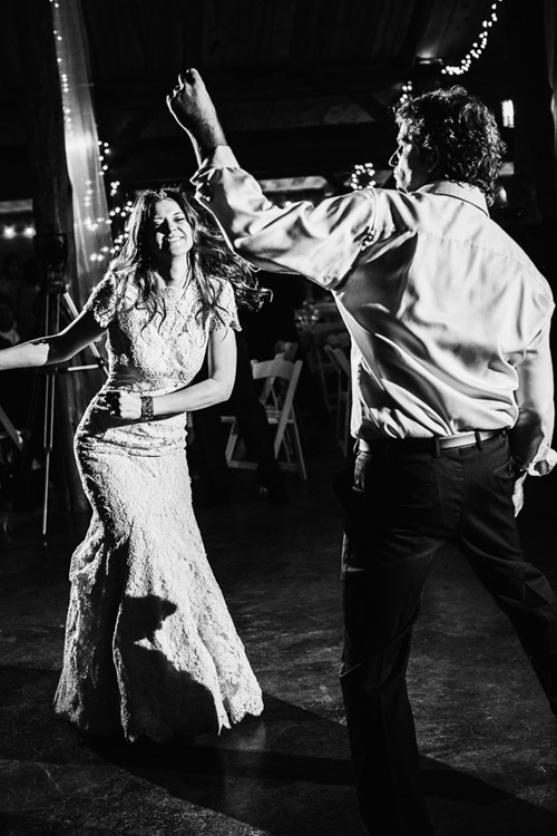 rustic wedding in Austin, Texas at the Memory Lane Event Center, photos by Caroline + Ben Photography | via junebugweddings.com rustic wedding in Austin, Texas at the Memory Lane Event Center, photos by Caroline + Ben Photography | via junebugweddings.com