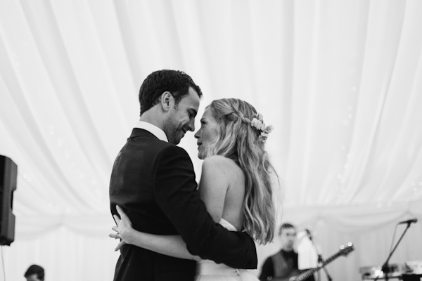 first dance, photo by Sansom Photography | via junebugweddings.com first dance, photo by Sansom Photography | via junebugweddings.com