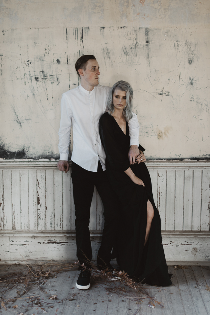 moody-and-romantic-anniversary-photos-in-dallas-tx-16