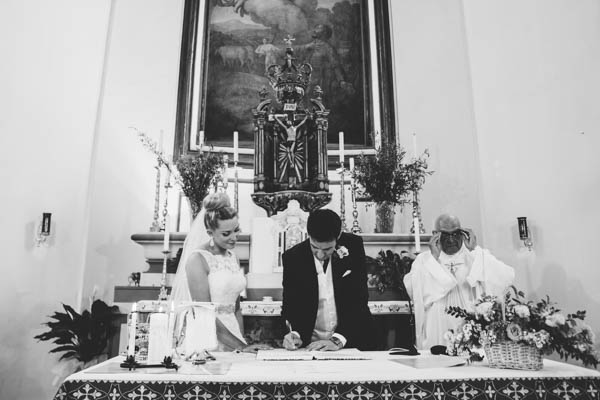 romantic and rustic Italian wedding ceremony romantic and rustic Italian wedding ceremony