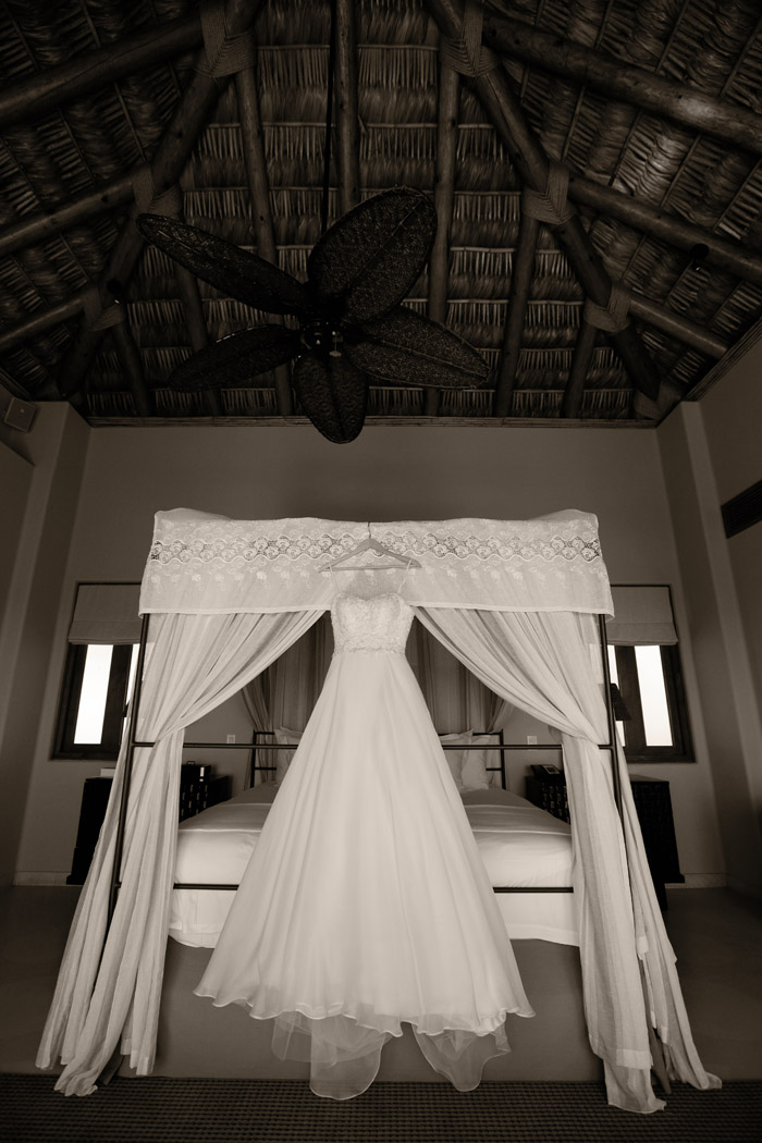 destination wedding in Cabo with photos by Chris + Lynn Photographers | via junebugweddings.com destination wedding in Cabo with photos by Chris + Lynn Photographers | via junebugweddings.com