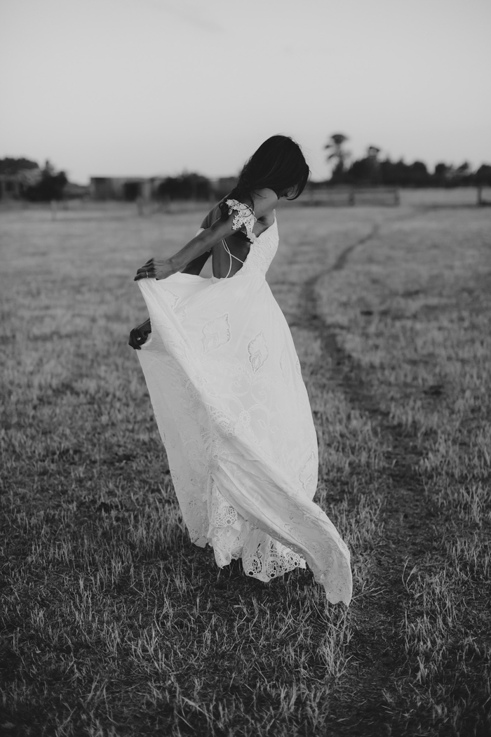 relaxed-waterfront-new-zealand-wedding-at-the-longbeach-estate-45