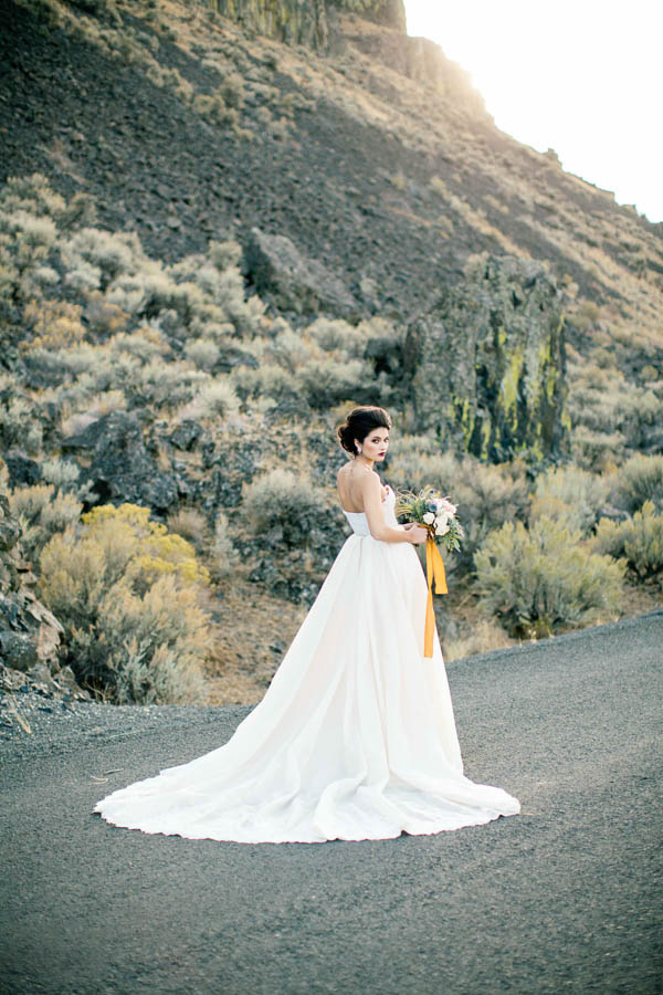 Dramatic-Galia-Lahav-Bridal-Looks-Betty-Elaine-Photography-11