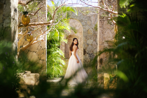 destination wedding in Cabo with photos by Chris + Lynn Photographers | via junebugweddings.com destination wedding in Cabo with photos by Chris + Lynn Photographers | via junebugweddings.com