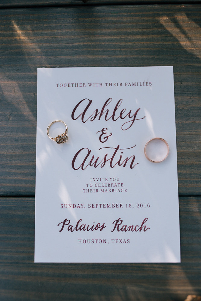 we-have-a-feeling-this-fall-wedding-inspiration-is-exactly-what-youre-looking-for-8