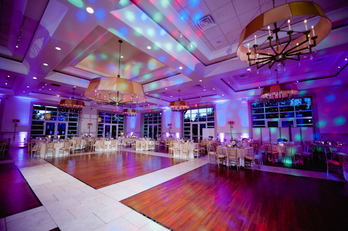 Whimsical wedding from Off BEET Productions | junebugweddings.com Whimsical wedding from Off BEET Productions | junebugweddings.com