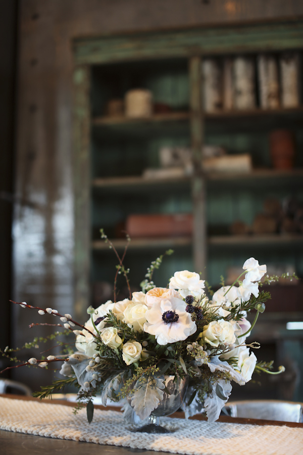 warm and cozy winter wedding, photo by Alison Conklin Photography | via junebugweddings.com warm and cozy winter wedding, photo by Alison Conklin Photography | via junebugweddings.com