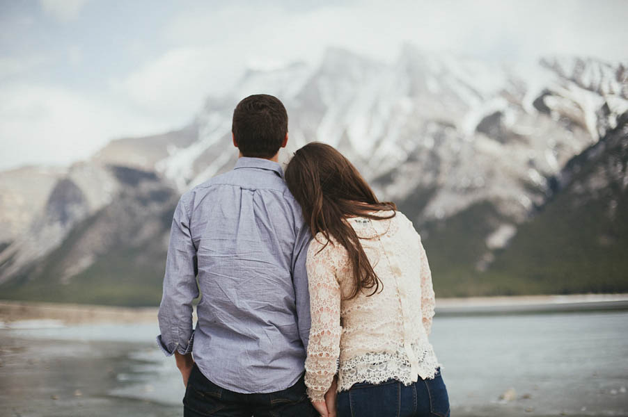 Breathtaking-Lake-Minnewanka-Engagement-Daring-Wanderer (1 of 27)