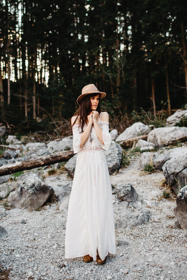 adventurous-austrian-lake-elopement-inspiration-13