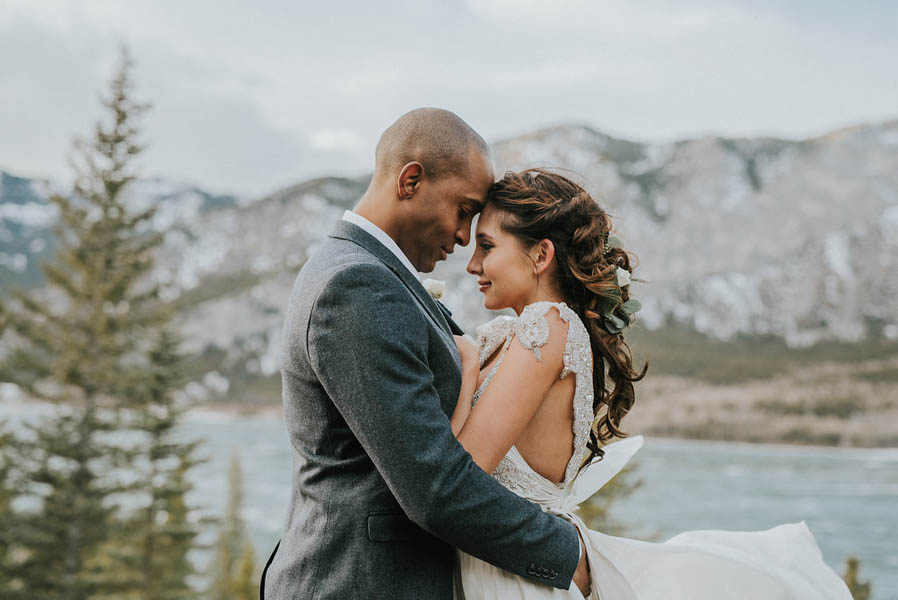 Winter-Mountain-Elopement-Banff-National-Park-23