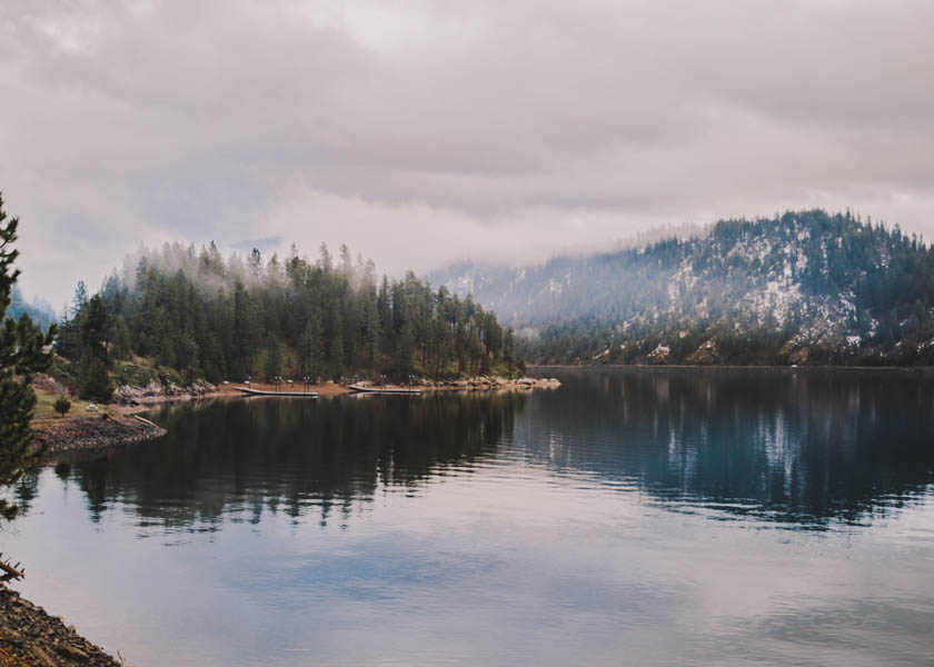intimate-idaho-proposal-at-higgins-point-19
