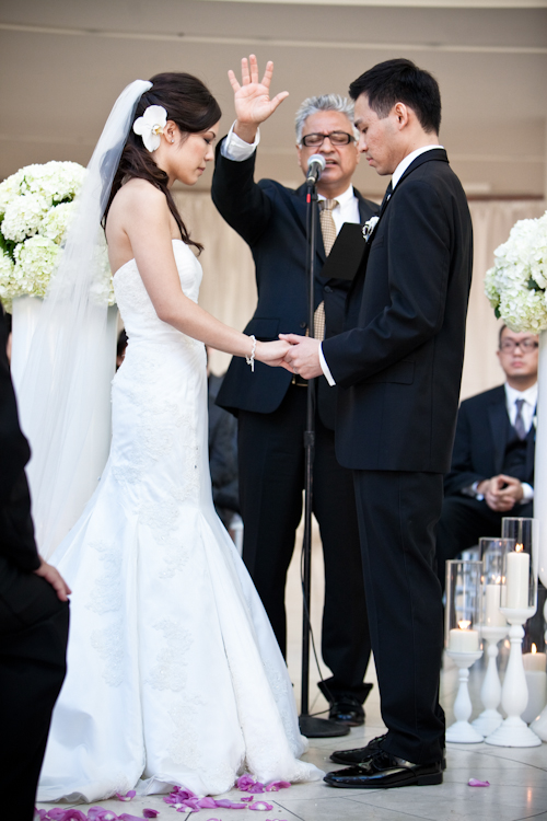 segerstrom center for the arts wedding photo by Jules Bianchi | junebugweddings.com segerstrom center for the arts wedding photo by Jules Bianchi | junebugweddings.com