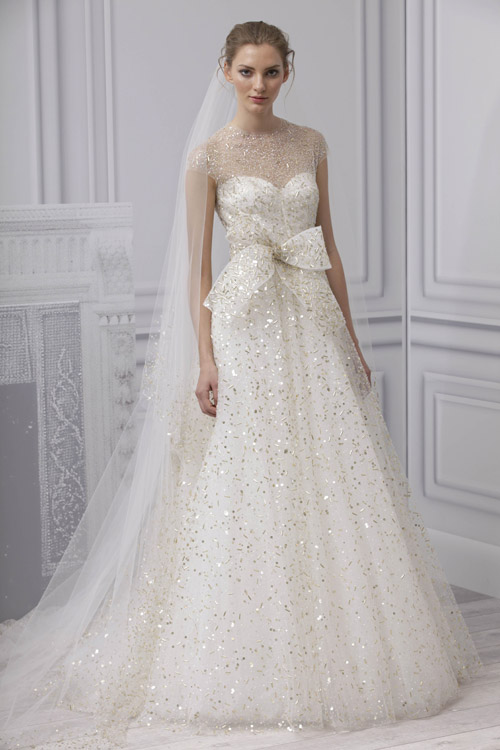 Monique Lhuillier wedding dress colleciton Spring 2013, pretty lace wedding dresses Monique Lhuillier wedding dress colleciton Spring 2013, pretty lace wedding dresses