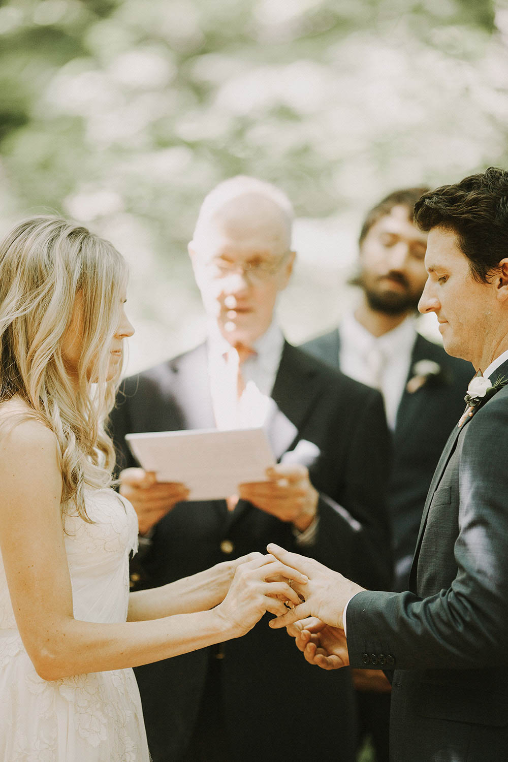 Modern-Organic-Wedding-at-Ann-Arbor-Distilling-Co-Justine-Montigny-033