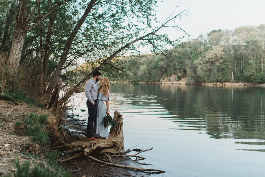 These-Two-Free-People-Dresses-are-Engagement-Photo-Perfection-23