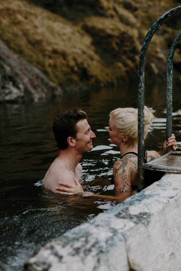 South-Coast-of-Iceland-Engagement-Photos-Levi-Tijerina-1