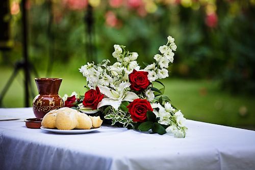 Spanish style wedding in Sevilla with photos by Limelight photography | junebugweddings.com Spanish style wedding in Sevilla with photos by Limelight photography | junebugweddings.com