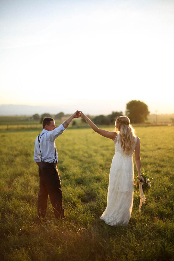Bohemian-Backyard-Wedding-in-Colorado (22 of 30)