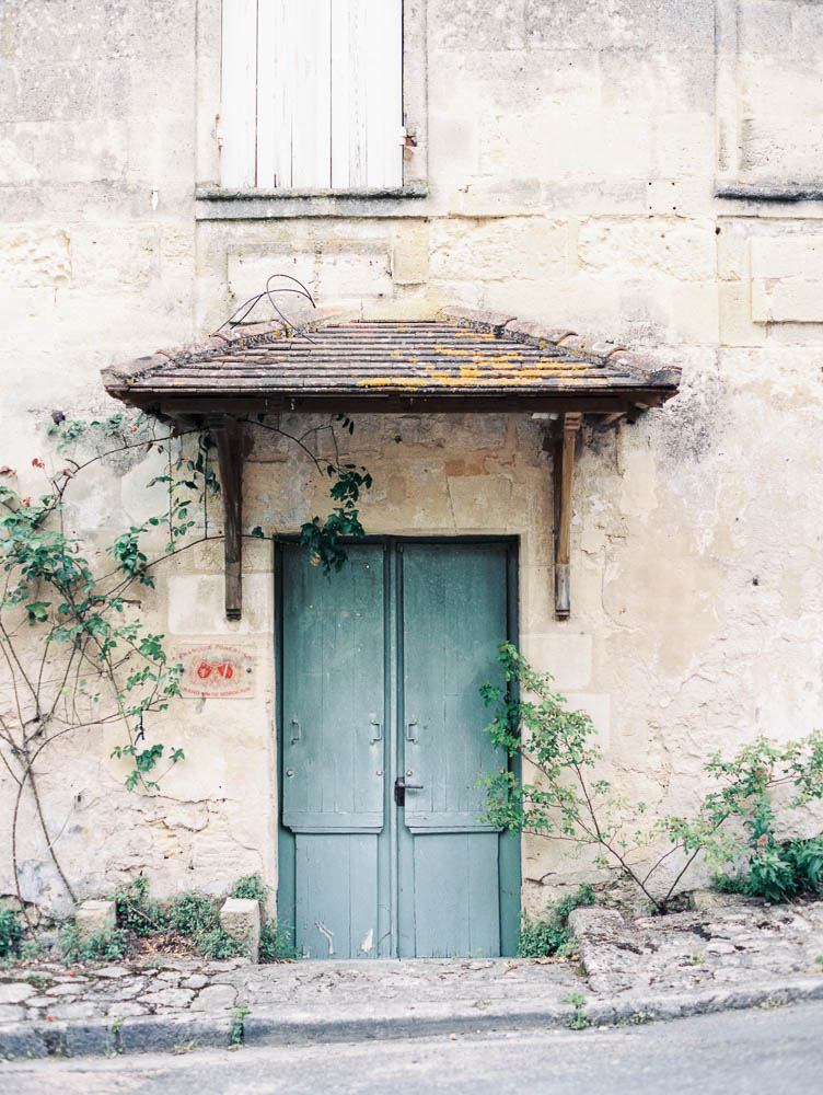 Intimate-French-Wedding-at-Château-Le-Clos-Castaing (1 of 37)