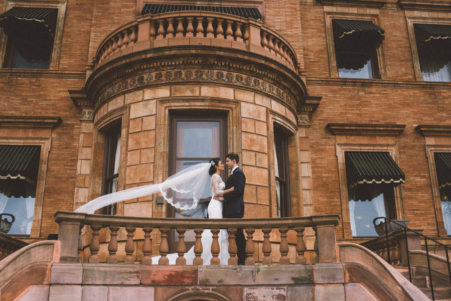 unbelievably-luxe-ontario-wedding-at-the-ciociaro-club-of-windsor-17