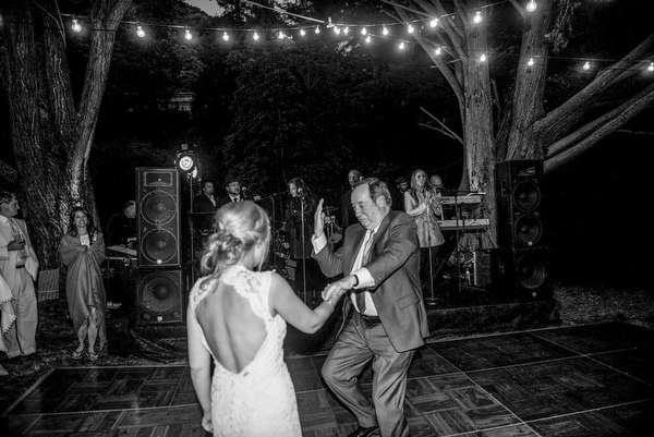 wedding at Private Estate in Big Sur, California, photos by Mott Visuals Wedding | via junebugweddings.com wedding at Private Estate in Big Sur, California, photos by Mott Visuals Wedding | via junebugweddings.com
