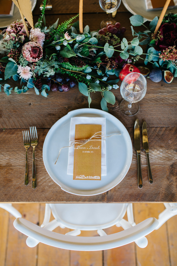 this-romanian-wedding-has-all-the-autumn-decor-inspiration-you-need-9