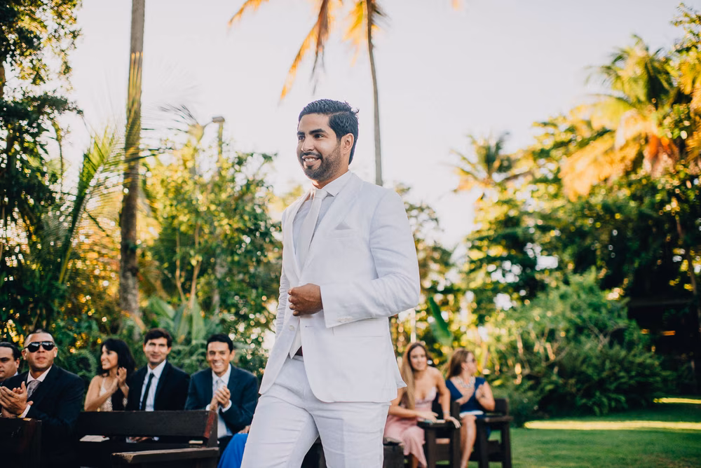 Romantic-Puerto-Rican-Wedding-Hacienda-Siesta-Alegre-Evan-Rich (25 of 47)