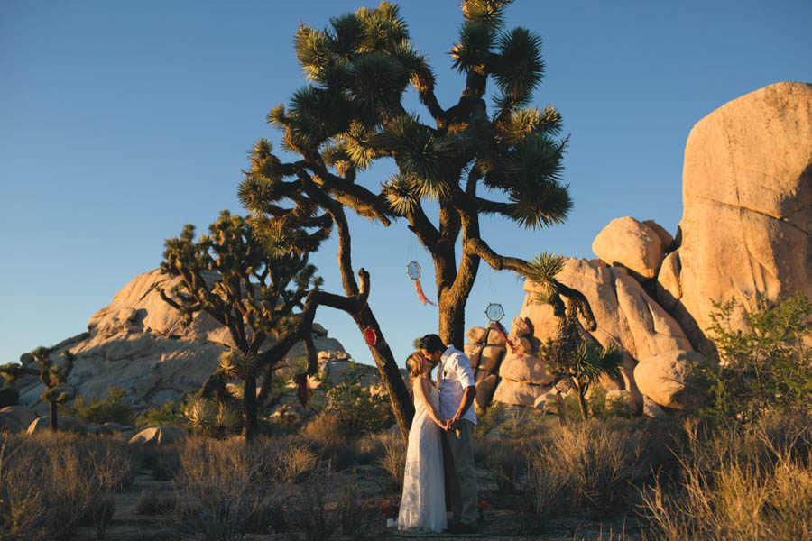 Joshua-Tree-Elopement-Inspiration-Colorful-Southwestern-Vibes-14