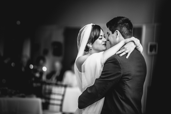 secret garden wedding in Baltimore, photo by L Hewitt Photography | via junebugweddings.com secret garden wedding in Baltimore, photo by L Hewitt Photography | via junebugweddings.com