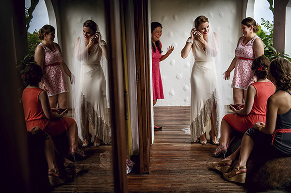intimate destination wedding in Costa Rica, photos by Davina and Daniel | via junebugweddings.com intimate destination wedding in Costa Rica, photos by Davina and Daniel | via junebugweddings.com
