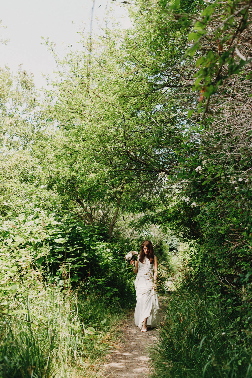 Early-Summer-Wedding-The-Willows-Inn-Michele-M-Waite (4 of 28)