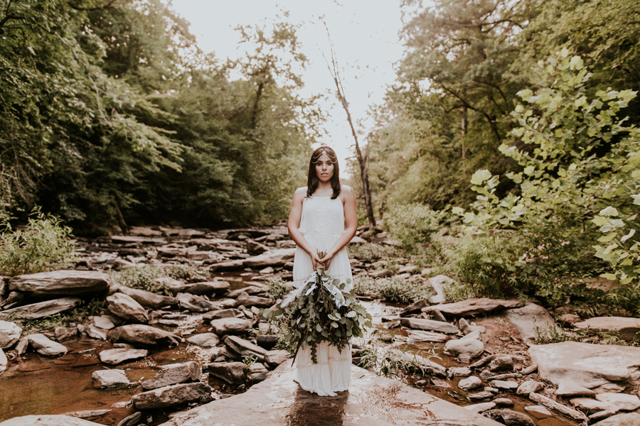 who-knew-bridal-portraits-in-a-creek-could-be-this-gorgeously-ethereal-20