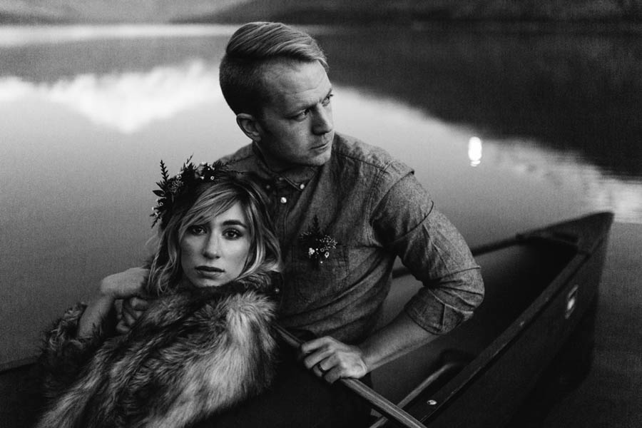 Winter-Elopement-Inspiration-at-Eklunta-Lake-Kristian-Lynae-Photography-22