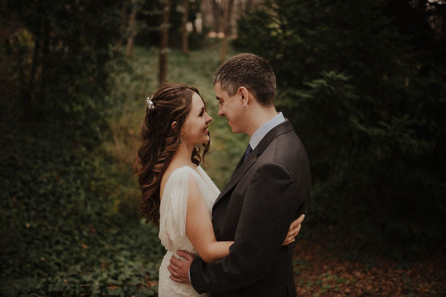 Romantic-Serbian-Wedding-Shoot-in-the-Botanical-Garden-8