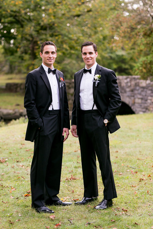 navy and orange nautical style wedding in Connecticut by Sarah Tew Photography | via junebugweddings.com navy and orange nautical style wedding in Connecticut by Sarah Tew Photography | via junebugweddings.com